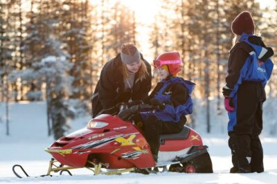 Family Snowmobile Trip with Guide and Picnic