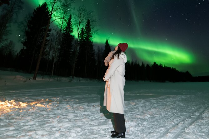 Rovaniemi: Genuine Aurora Hunting with Unlimited Pro Photos - Professional photography without a photo package add-on