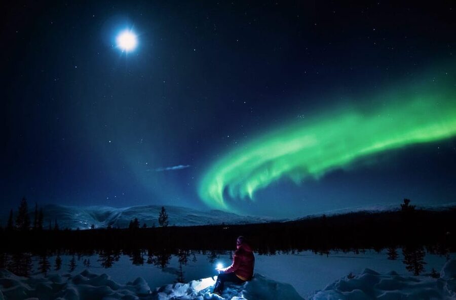 Rovaniemi: Guaranteed Aurora Hunting Tour with Local Guide - Chasing clear skies beyond the city