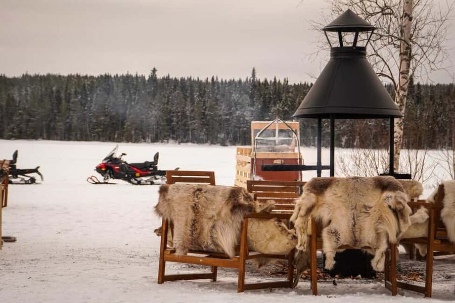 Rovaniemi: Guided Wilderness Snowmobile Safari & Barbeque - The fire stop is part of the appeal