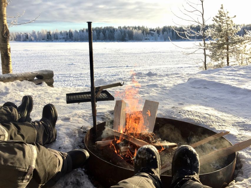 Rovaniemi: Ice Fishing Experience - Waiting for Fish in the Middle of a Frozen Lake