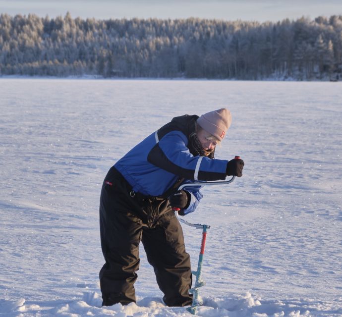 Rovaniemi: Ice-Fishing like a Finn - Getting dressed for two and a half hours outdoors