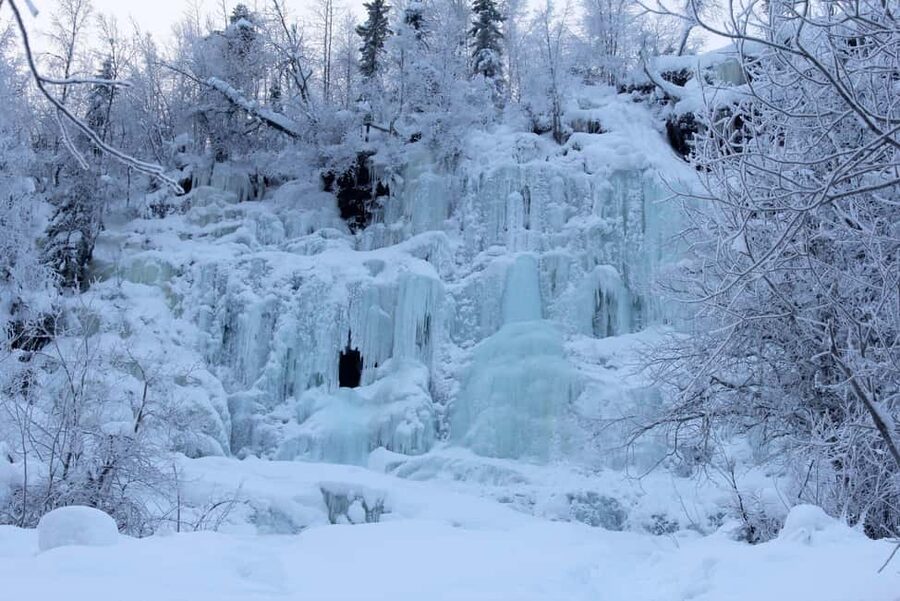 Rovaniemi: Korouoma Canyon and Frozen Waterfalls Tour - The Campfire Finish