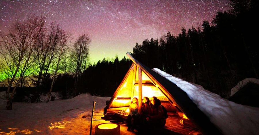 Rovaniemi: Lapland Northern Lights Tour with BBQ - Waiting for the Northern Lights
