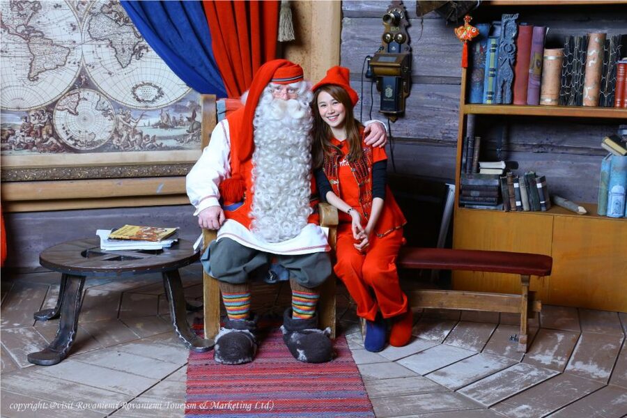 Rovaniemi: Meet Santa Claus, Reindeer Sleigh Ride & Huskies - The 400-meter reindeer sleigh ride