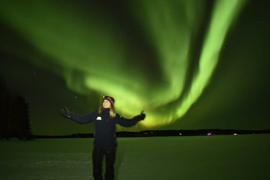 Rovaniemi: Night Snowmobile Tour - Riding into Rovaniemi’s dark forest