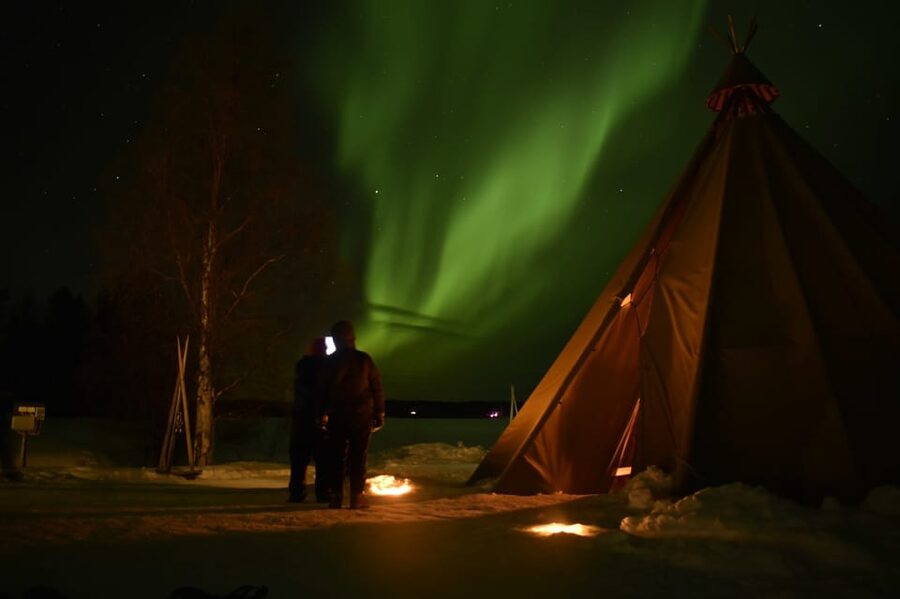 Rovaniemi: Night Snowmobile Tour - Northern Lights hunting without false promises