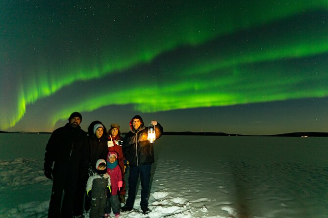 Rovaniemi: Northern lights money back tour - The guide’s role is central to the experience