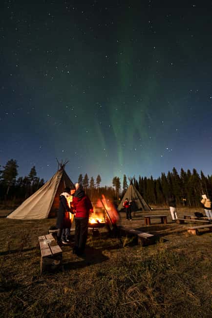 Rovaniemi: Northern Lights Photography Tour & BBQ - Heading beyond Rovaniemi for darker skies
