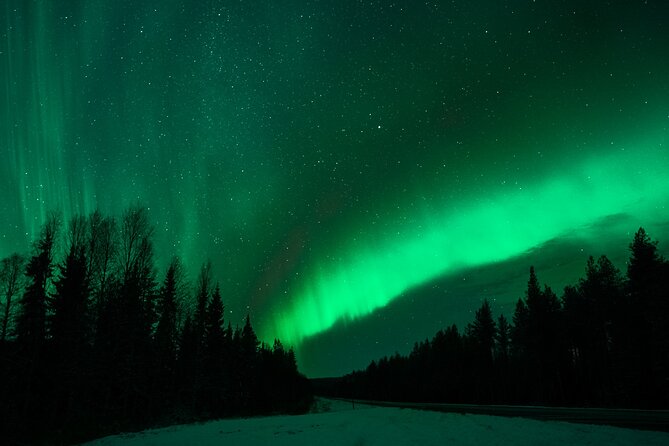 Rovaniemi: Private Aurora Tour with Guaranteed Sightings - The value of several viewing spots