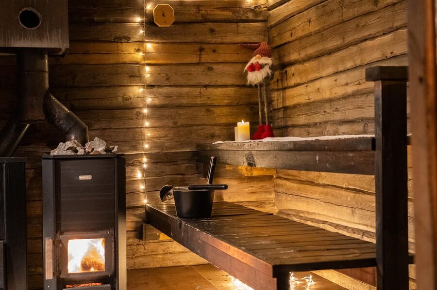 Rovaniemi: Private Sauna and Ice Swimming Tour with Snacks - Who should book this experience?