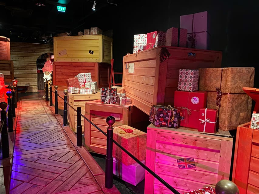 Rovaniemi: Santa Claus Village w/ Husky & Reindeer Sled Ride - Key points to know before booking
