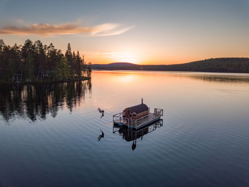 Rovaniemi: Sauna Boat Scenic Lake Cruise - One hour of heat, water, and Arctic air