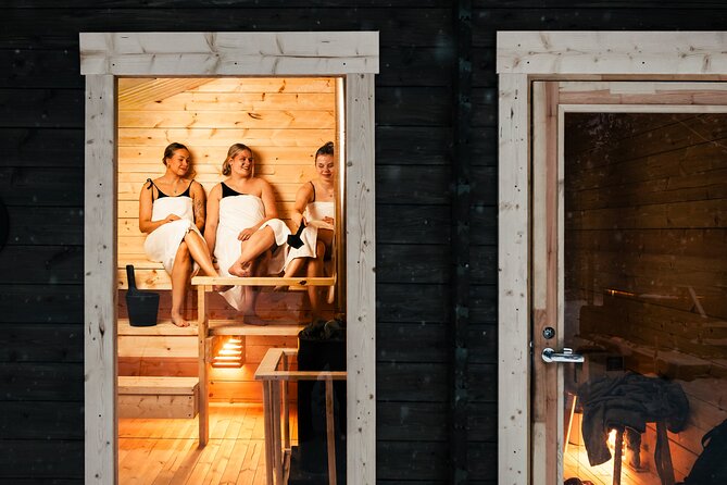 Rovaniemi Sauna World with a Hot Tub, Jacuzzi and Cold Pool - The hot tubs, jacuzzi, and icy pool