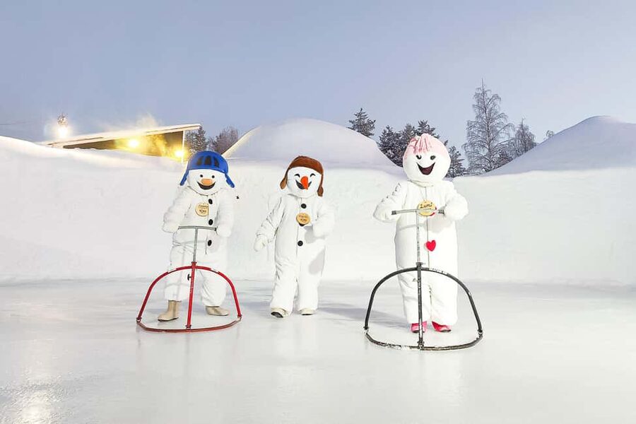 Rovaniemi: Snowman World Entrance Ticket - Inside the Ice Bar and Snow Restaurant