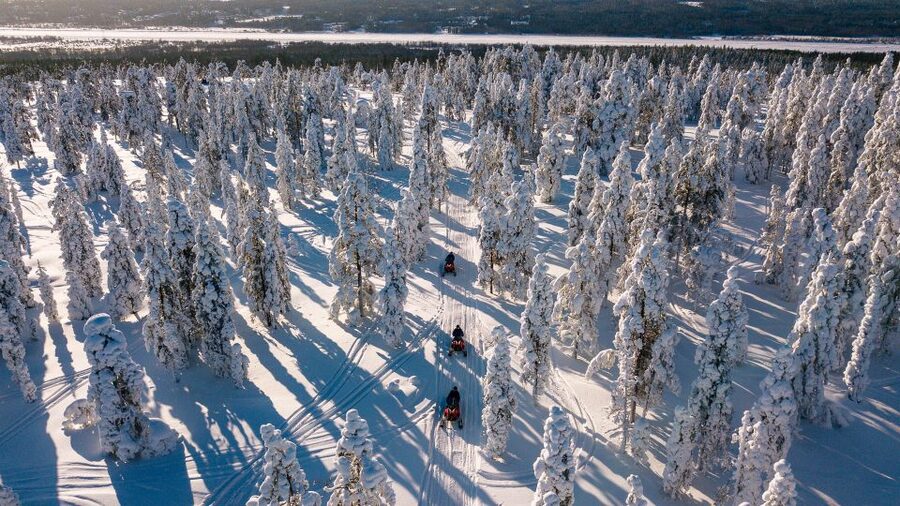 Rovaniemi: Snowmobile Adventure Tour for Adults Only - Small groups make the experience better
