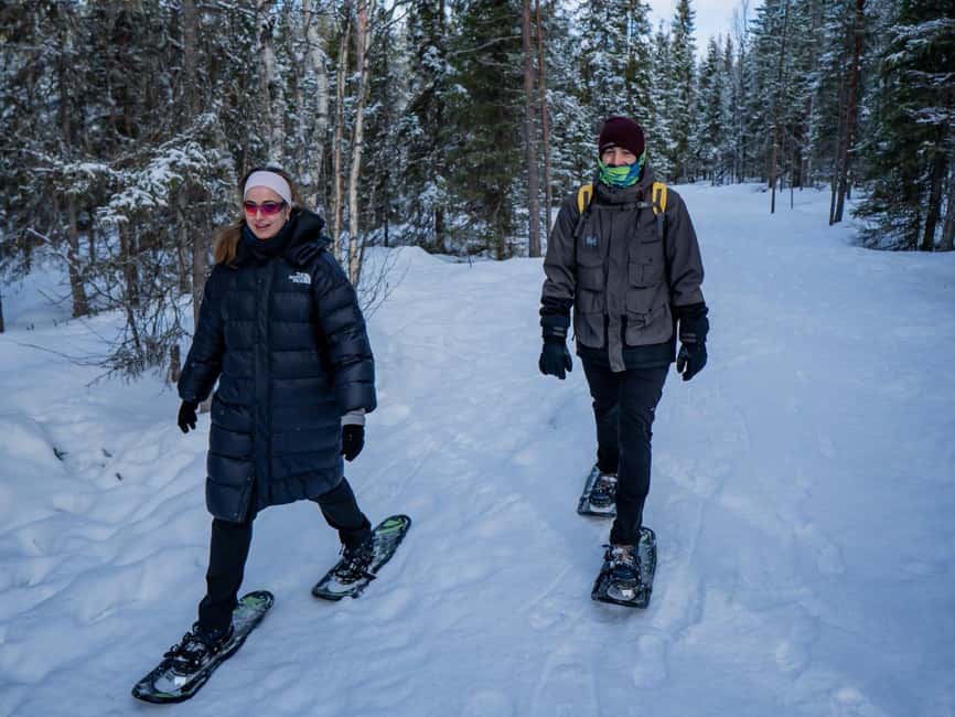 Rovaniemi: Snowshoe Adventure at Vikaköngäs & Barbeque - Learning to walk on snowshoes