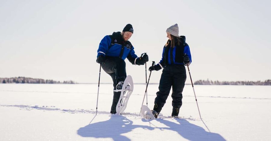 Rovaniemi: Snowshoe Walk to The Arctic Nature - Learning the forest from a local guide