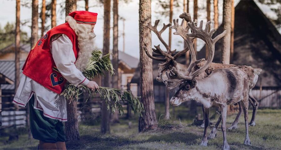 Rovaniemi: Tour to Santa Claus Village with Hotel Transfer - Who will get the most from this four-hour outing