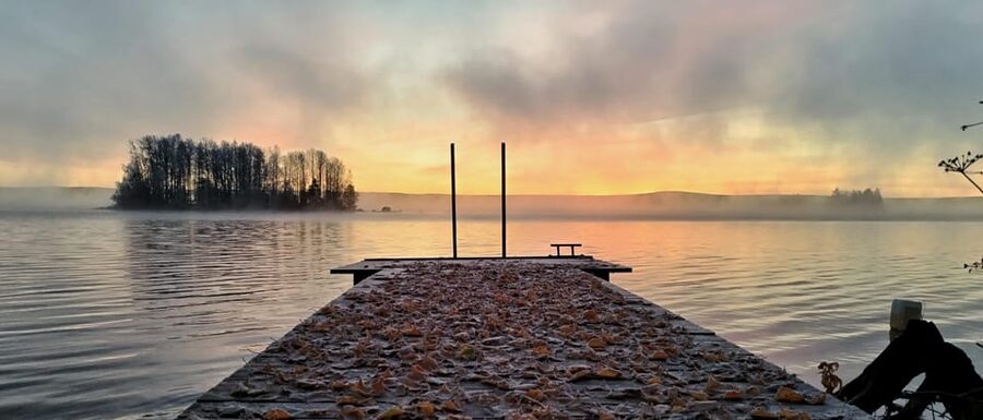 Rovaniemi: Traditional Sauna and Ice Swimming Experience - A traditional sauna beside the Kemijoki River