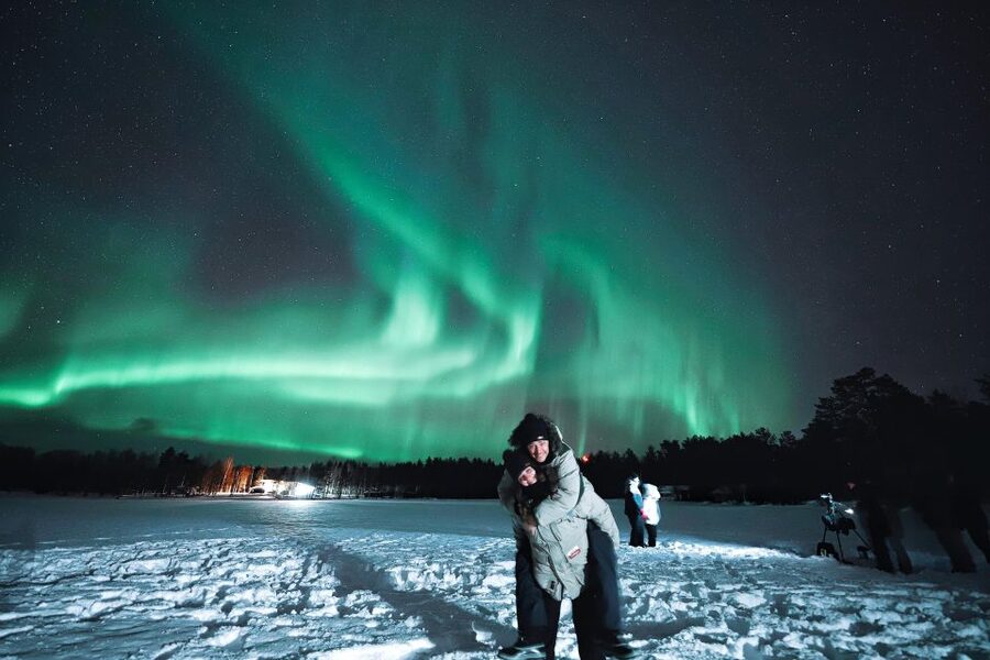 Rovaniemi: Unlimited Mileage and Hours Aurora Hunting Pro - The second stop and the value of going farther