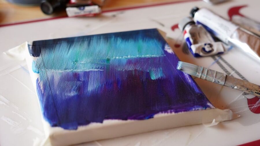 Rovaniemi: Workshop - Aurora painting - Hotel Pickup Makes the Short Program Easier