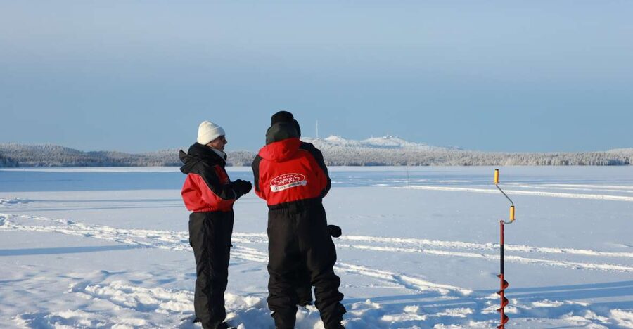 Ruka: Ice fishing trip - Snowshoes, a short walk, and the first look at the ice