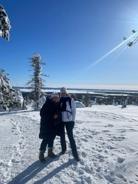 Ruka: Riisitunturi National Park with lunch. - Walking through the park with two guides