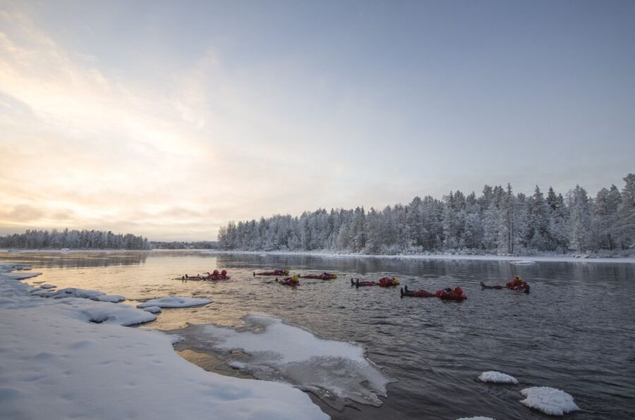 Ruka: River Floating - Getting dressed in the dry suit