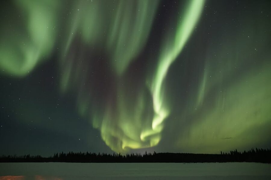 Saariselkä: Aurora Photo Tour by Car with Transfer & Drinks - Searching for the right patch of sky