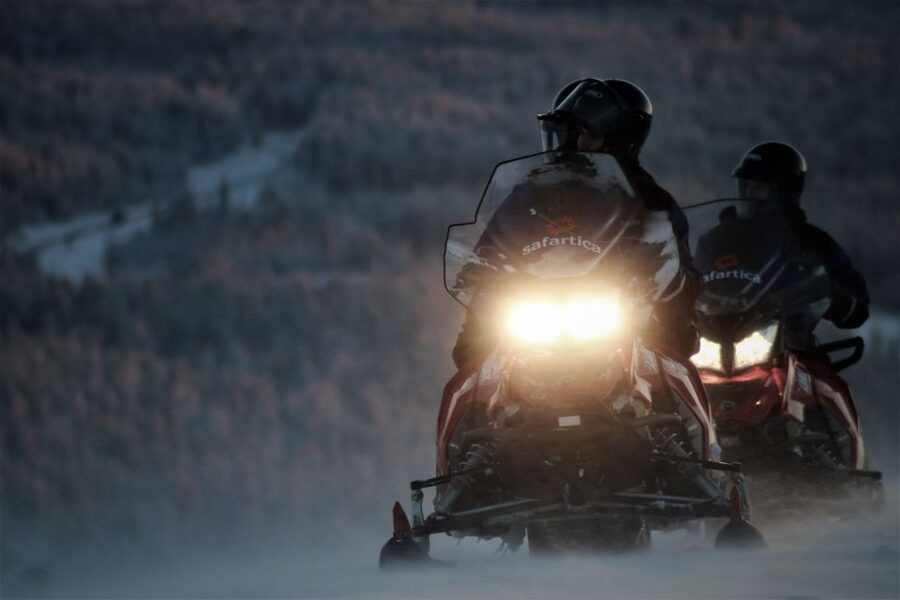 Saariselkä: Evening Snowmobile Tour with Fire & picnic - Warm clothing makes a real difference