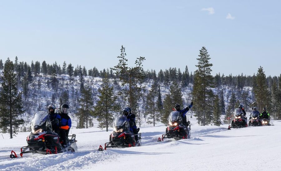 Saariselkä: Ice Fishing Safari by Snowmobile - Key points before you book
