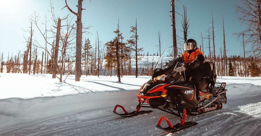 Saariselkä: Snowmobile Adventure for Adults - Following the guide into quieter Saariselkä