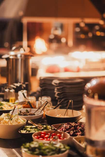Saariselkä: Wilderness Dinner - Chef's Special Evening - Firelight at the traditional laavu