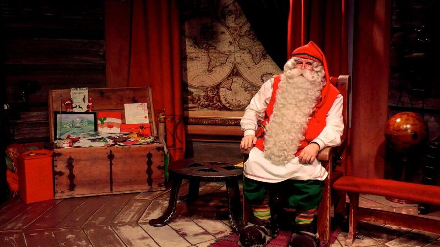 Santa Claus Village Guided Tour & Arctic Circle certificate - Entering Santa Claus Village from Rovaniemi