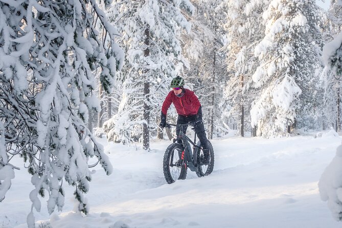 Scenic electric fat bike group ride in Rovaniemi - The final push to Tottorakka lift station