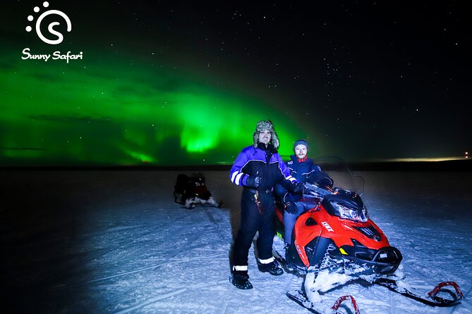 Searching Aurora with Snowmobile - Guides, group size, and the pace of the ride