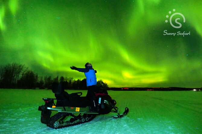 Searching Aurora with Snowmobile - The lake stop and the Northern Lights search