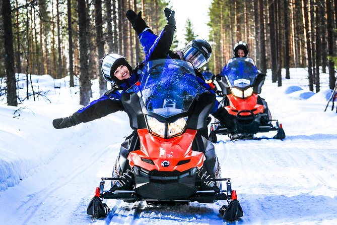 Snowmobile Safari in the Nature - Who will get the most from this safari