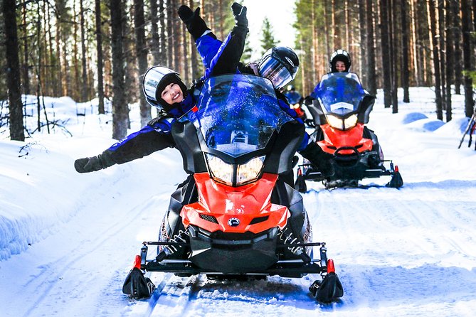 Snowmobile Safari in the Nature - Morning start - What this safari does not promise