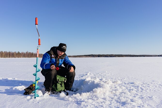 Snowmobiling and ice fishing in Apukka Resort, Rovaniemi - What the experience tells you about Lapland