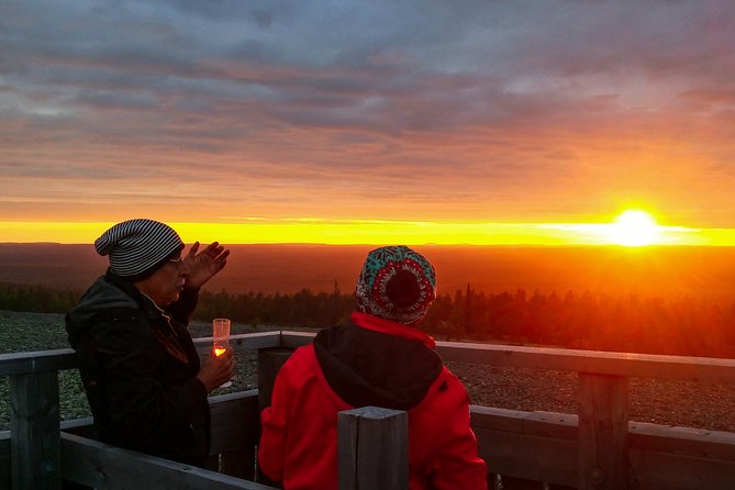 Sunset at the Arctic Circle - A gentle 1-kilometer walk to the summit