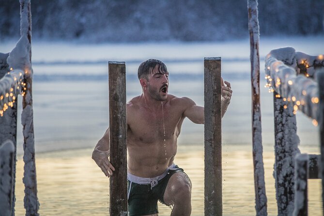 Traditional Lappish evening in the wilderness with dinner - Taking the plunge in the Arctic lake