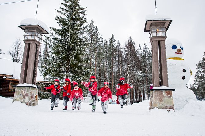 Trip to Arctic Circle, Santa Claus Village and Santas Reindeer - The guide can make or break the outing