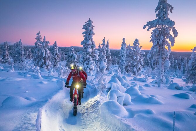 Winter afternoon group Ride in Saariselkä - Dusk, darkness, and helmet lights