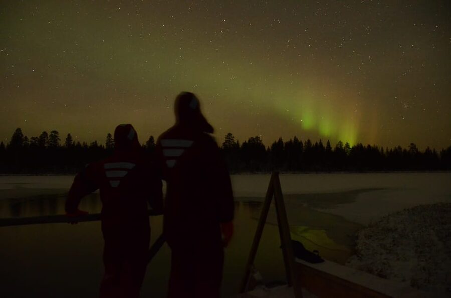 Ylläs: Seeking Northern Lights Photo Tour - Moving between several dark-sky spots