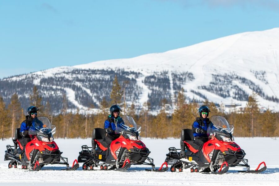 Ylläs: Snowmobile Adventure with Ice Fishing - A fire-cooked soup beside the lake